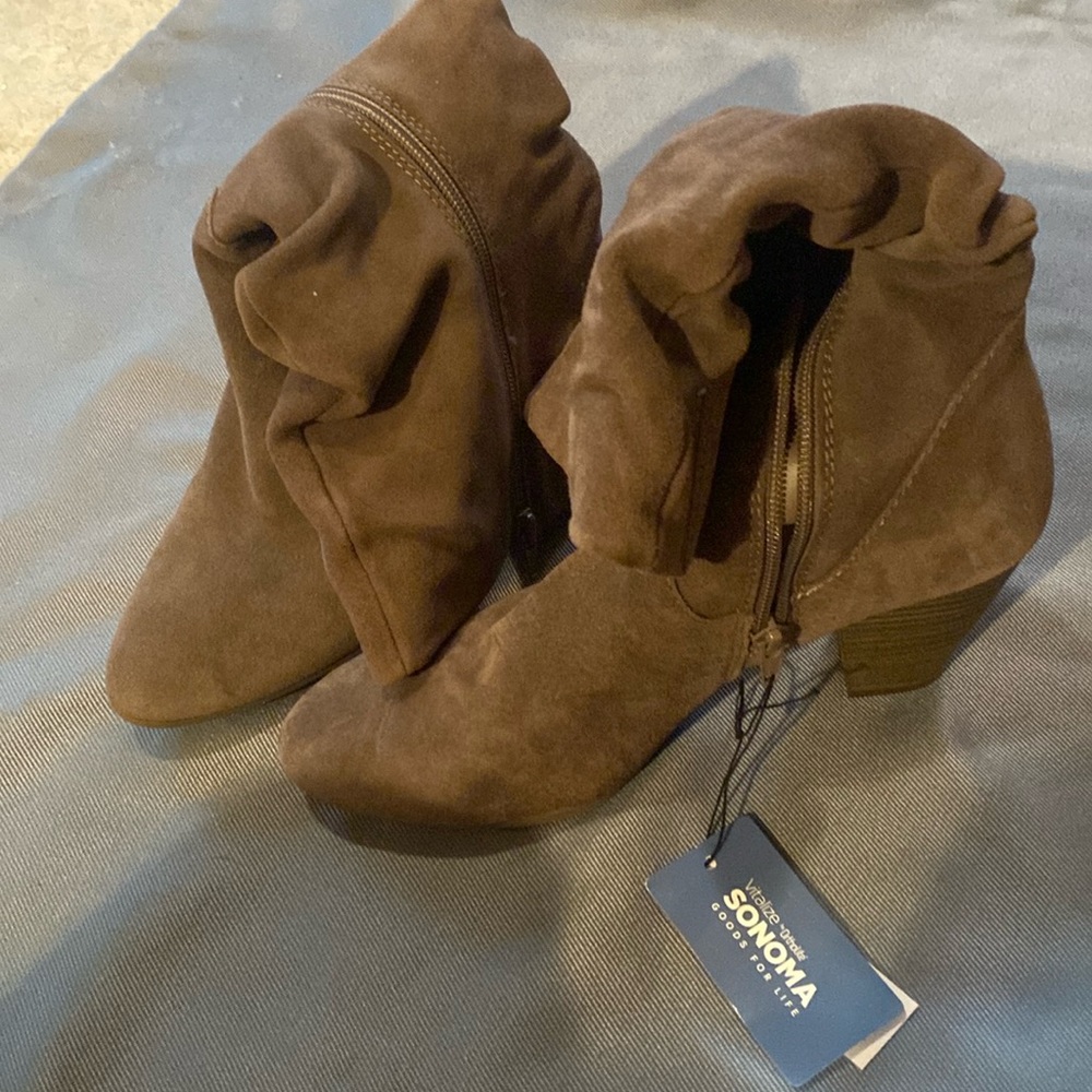 Women heeled boots